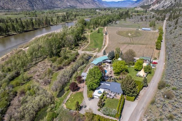 Similkameen Wild Resort & Vineyard