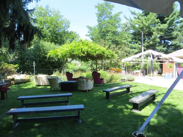 Peaches Bed And Breakfast