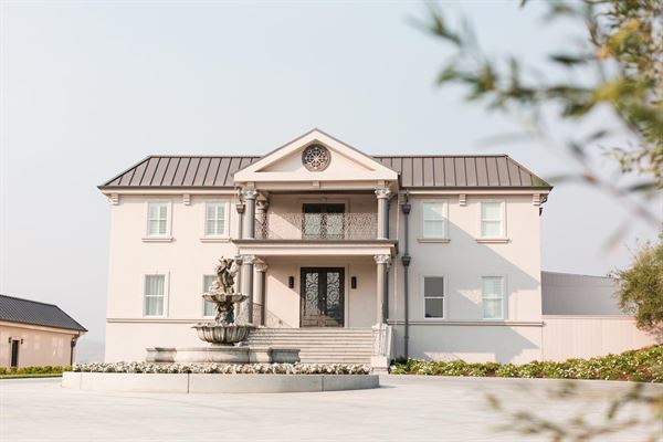 Willow Heights Mansion