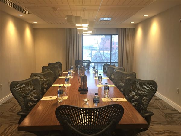 Hilton Garden Inn Burlington Downtown