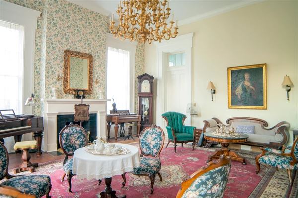 The Belmont 1857 Bed & Breakfast