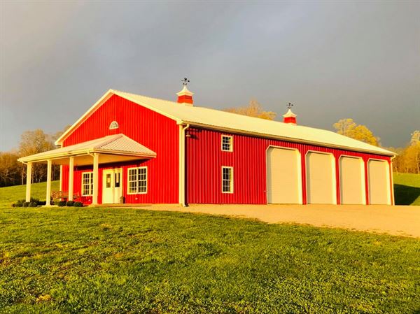 Hill & Valley Farms Bed & Breakfast