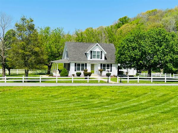 Hill & Valley Farms Bed & Breakfast