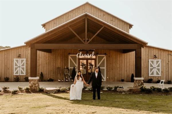 Spring Hill Farm Wedding and Event Center