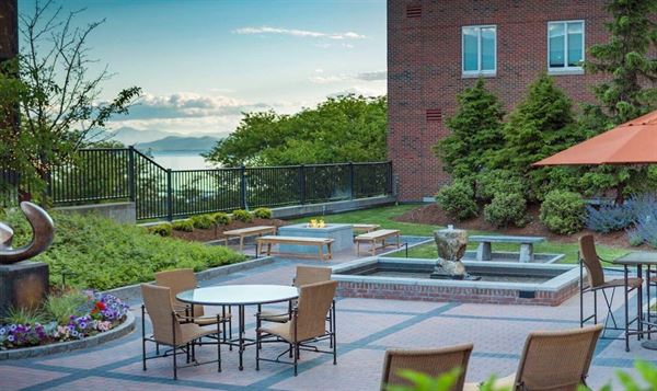 Courtyard Burlington Harbor