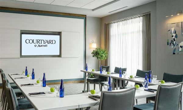 Courtyard Burlington Harbor