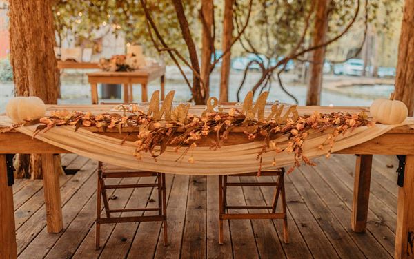 River Cliff Event Venue