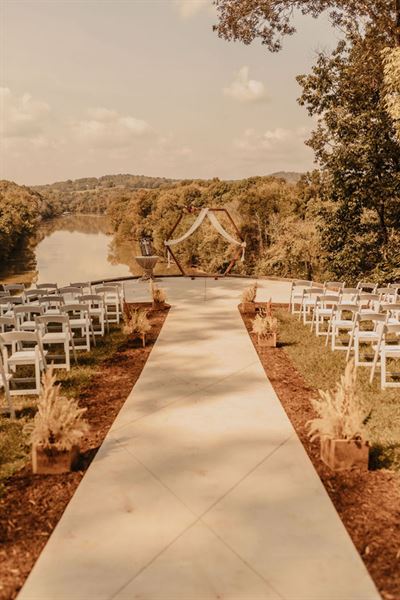 River Cliff Event Venue