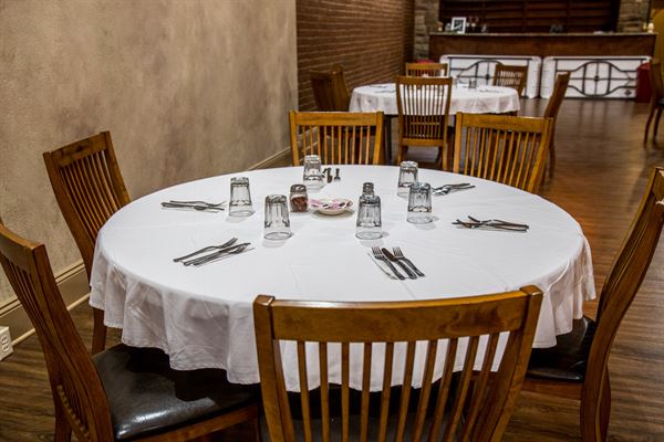 Ezio's Italian Restaurant & Catering