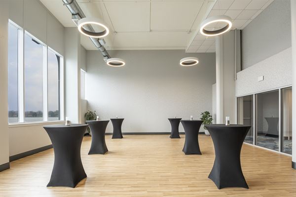 Holiday Inn Kingston-Waterfront