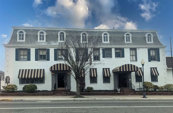 Charlie Brown's Steakhouse