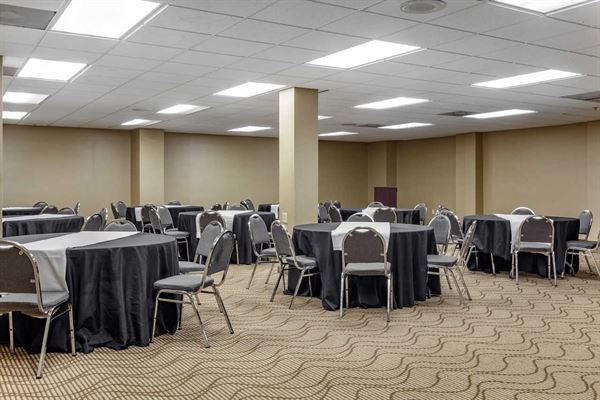 Comfort Suites Pavillion