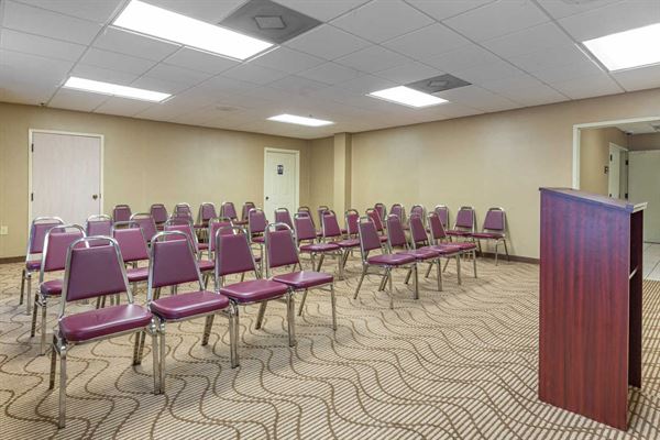 Comfort Suites Pavillion