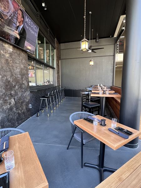 Ten Sushi + Cocktail