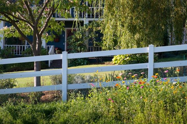 Country Willows Inn and Estate