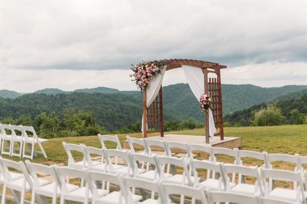 Pig Hill Farm & Vineyard