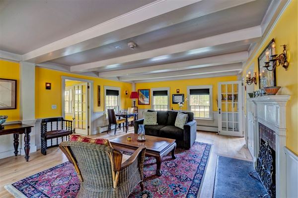 King Hill Inn & Kitchen