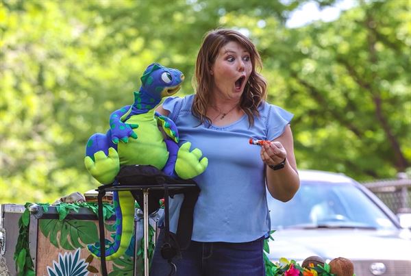 Meghan Casey with Rocky Mountain Puppets