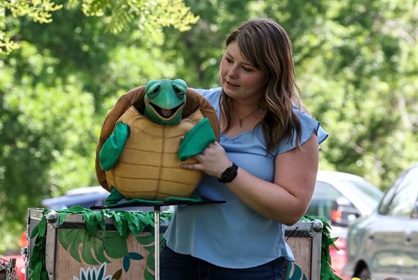 Meghan Casey with Rocky Mountain Puppets