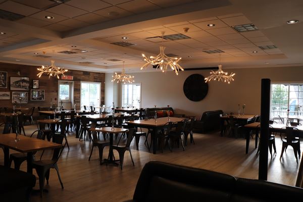 Rideau Sports Centre & The Bridge Public House