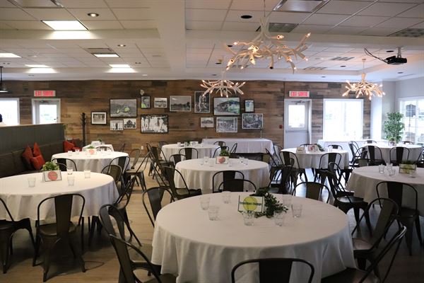 Rideau Sports Centre & The Bridge Public House