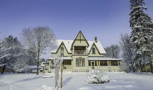 The Saucy Willow Inn & Retreat Centre