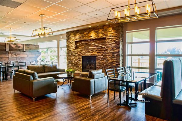 ALE Amberwood Lounge & Eatery