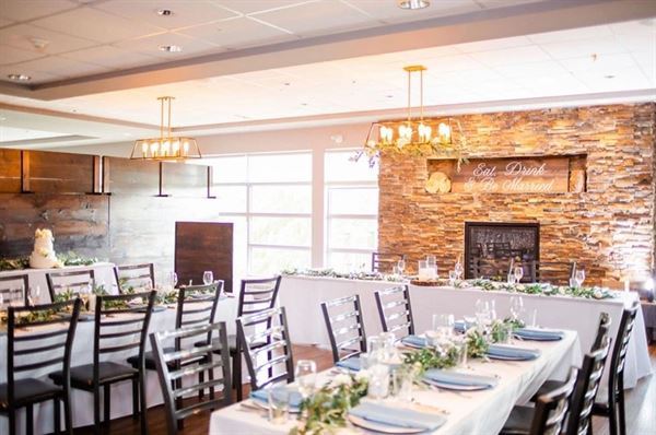 ALE Amberwood Lounge & Eatery