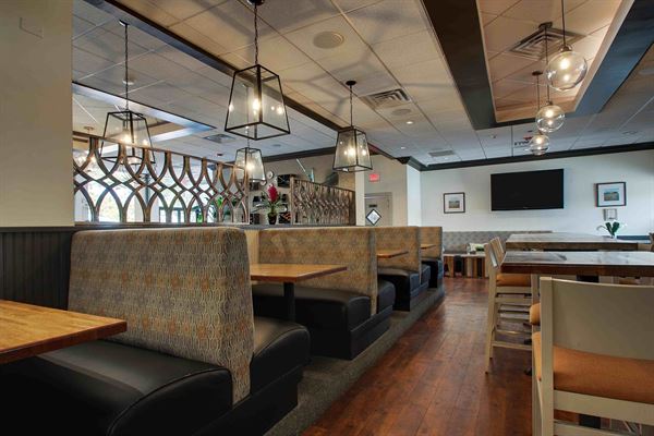 Holiday Inn Westbury-Long Island