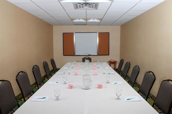 Holiday Inn Westbury-Long Island