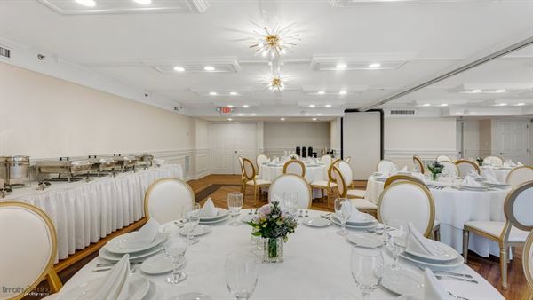 La Mer Beachfront Resort