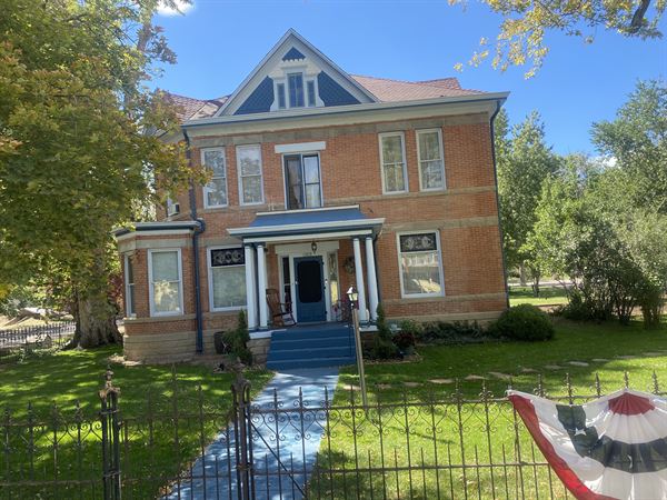 The Red Rosebud Bed & Breakfast