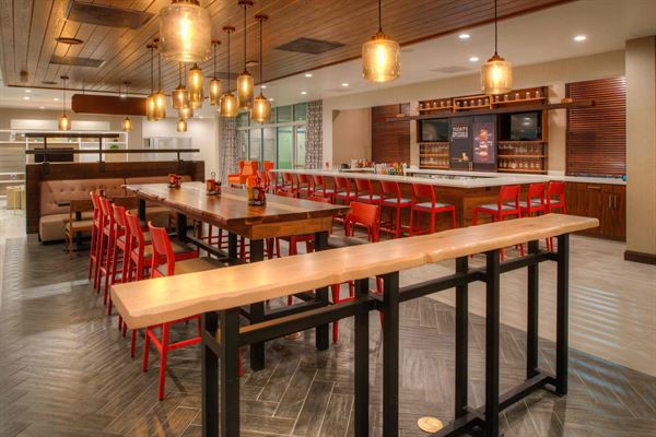 Holiday Inn and Suites Katy Mills