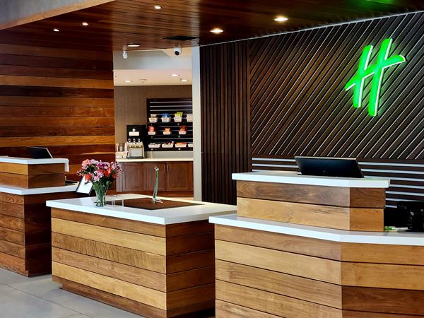 Holiday Inn Brookfield - Milwaukee