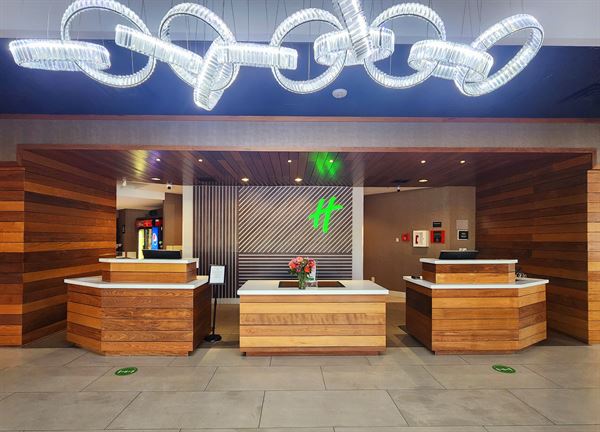 Holiday Inn Brookfield - Milwaukee