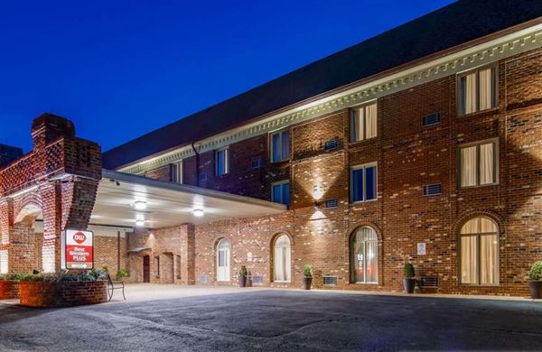 Best Western Plus - Governor's Inn