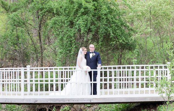 Avon Old Farms Hotel