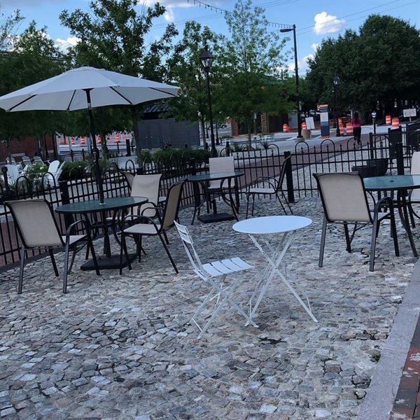 C'est le Vin Restaurant