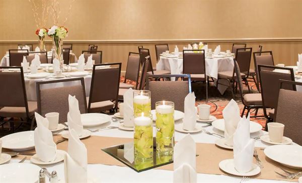 Doubletree by Hilton Grand Rapids Airport