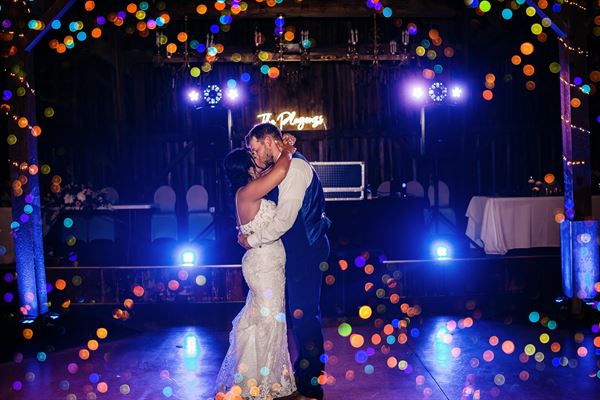 Springbrook Events - Rustic Barn & Chapel