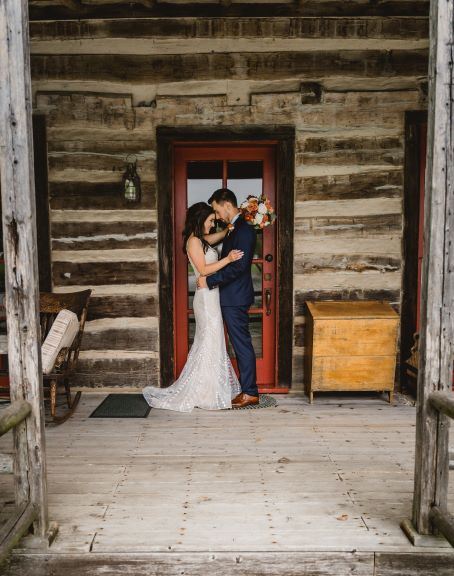 Springbrook Events - Rustic Barn & Chapel