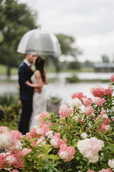 Springbrook Events - Rustic Barn & Chapel