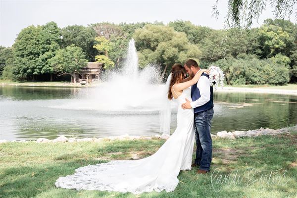 Springbrook Events - Rustic Barn & Chapel