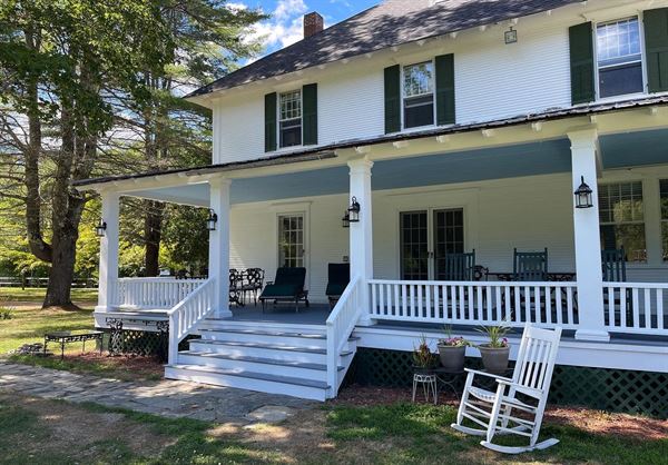 Treehouse Village Inn