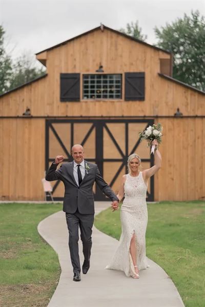 The Rustic Barn at Pleasantly Devine Stables