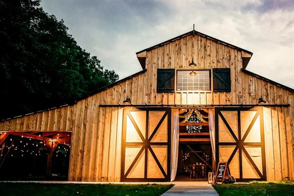 The Rustic Barn at Pleasantly Devine Stables