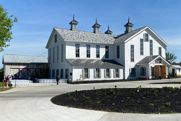 The Bicentennial Barn