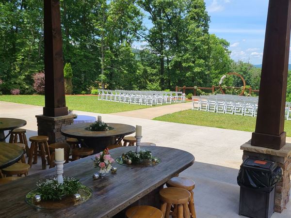 5 Star Lodge and Stables