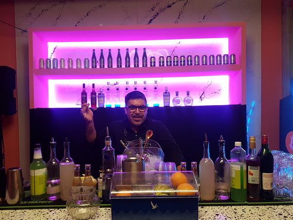 Bar Source Bartending/ Consulting &  Professional Serving Staff