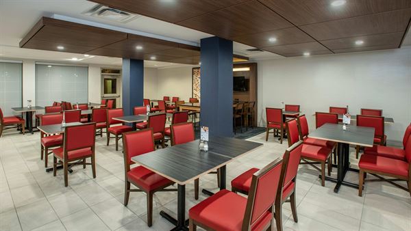 Holiday Inn Express & Suites Medicine Hat Transcanada Hwy 1